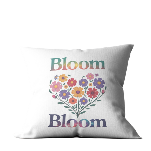 مخدة "Bloom" – لمسة بهجة وورد في كل ركن من بيتك 💐